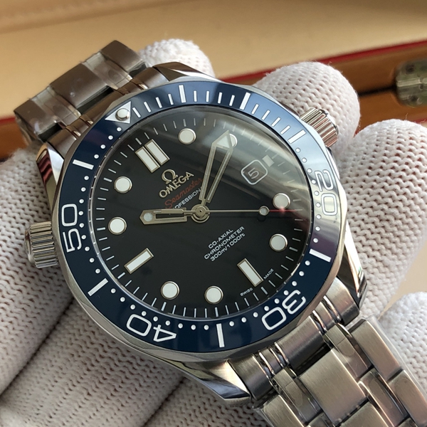 オメガ時計内部構造